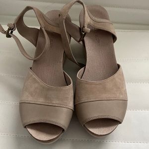 Chocolat Blu Wagga Wedge Platform Sandal